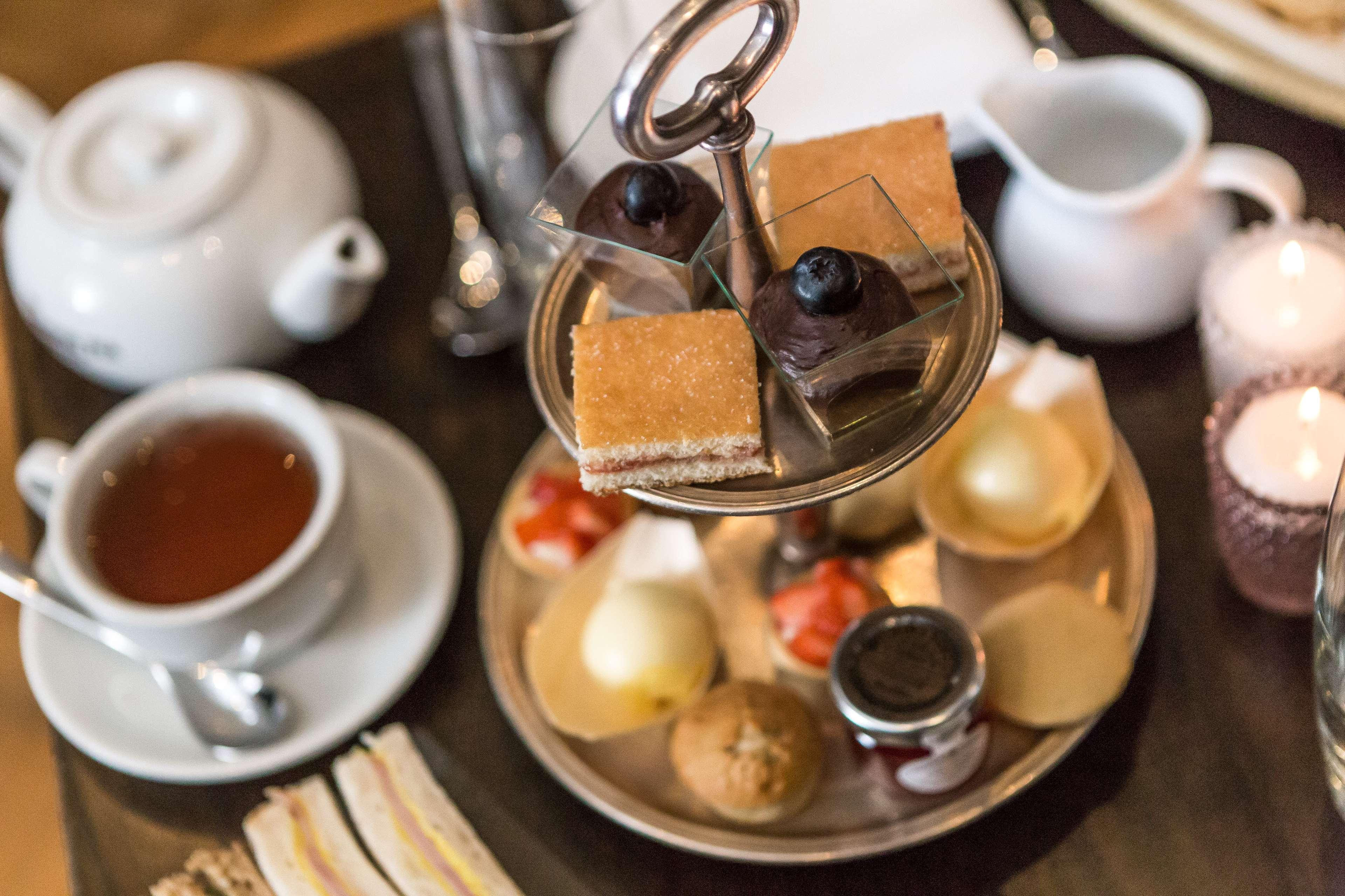 伦敦法院酒店 外观 照片 Afternoon tea